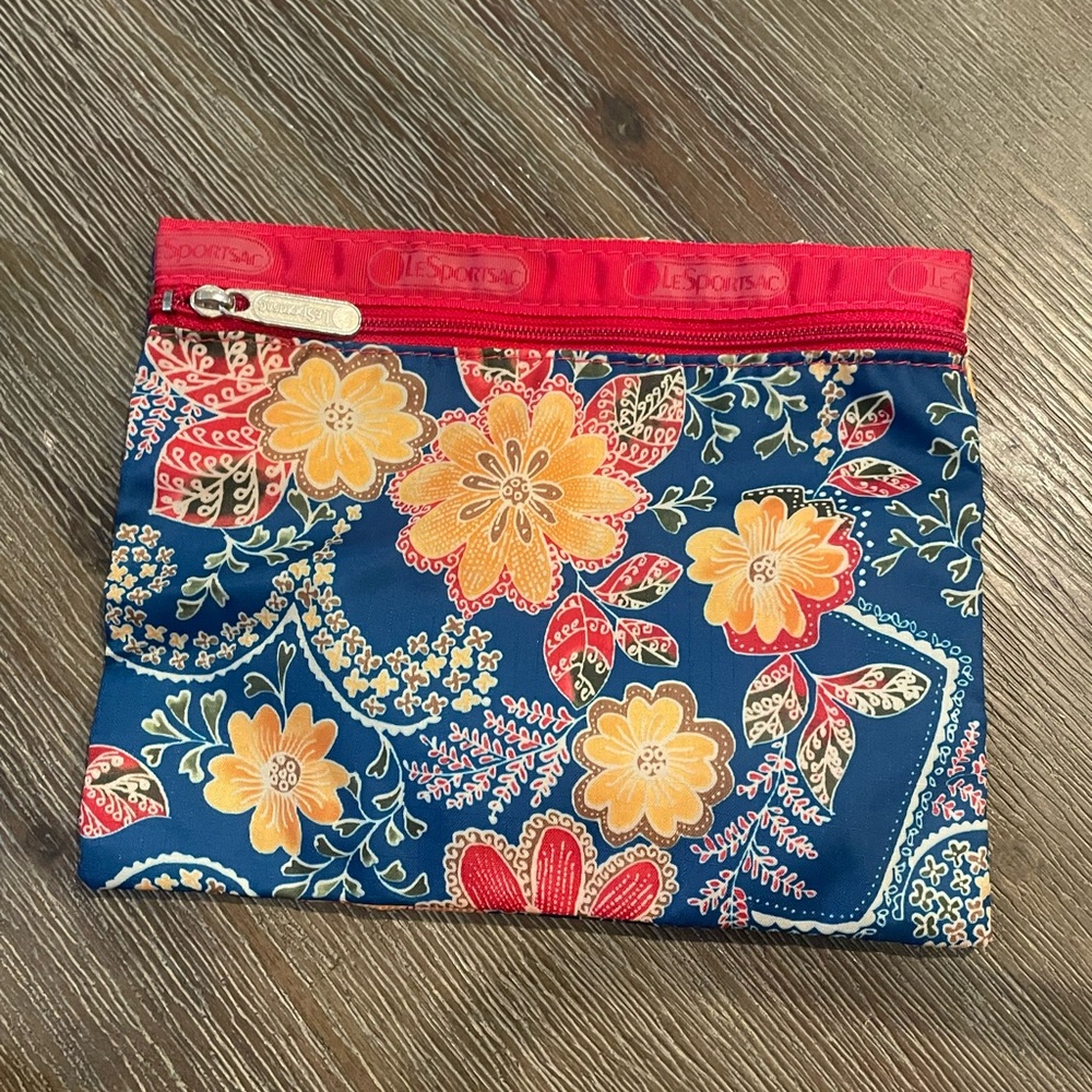 LeSportsac accessory  bag. Never been used